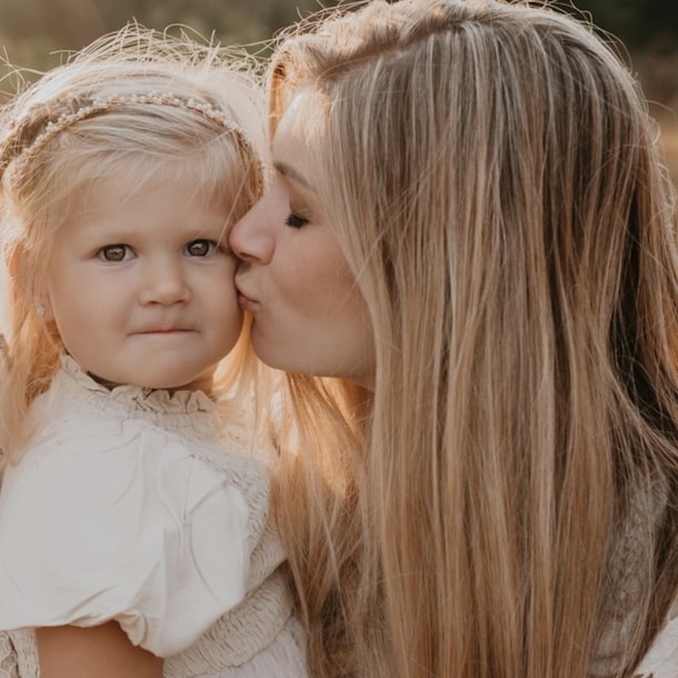 Jorieke en haar dochtertje Rosa. 
